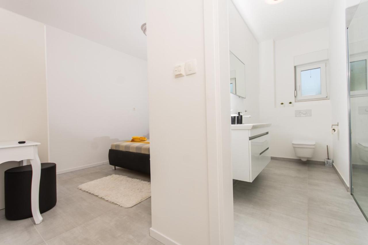 Apartment Julia Trogir Bagian luar foto